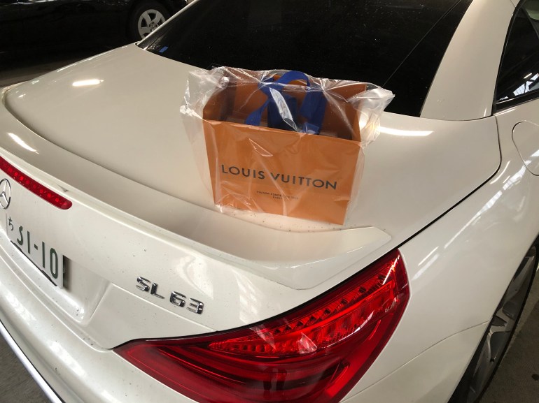 5EEC2F8B-F847-43C6-A5AB-555933AF6F33