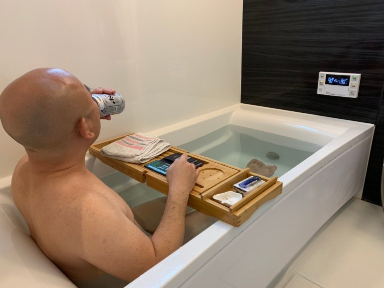 D66DCE43-C6D4-419F-9F32-A67168F3F2CB